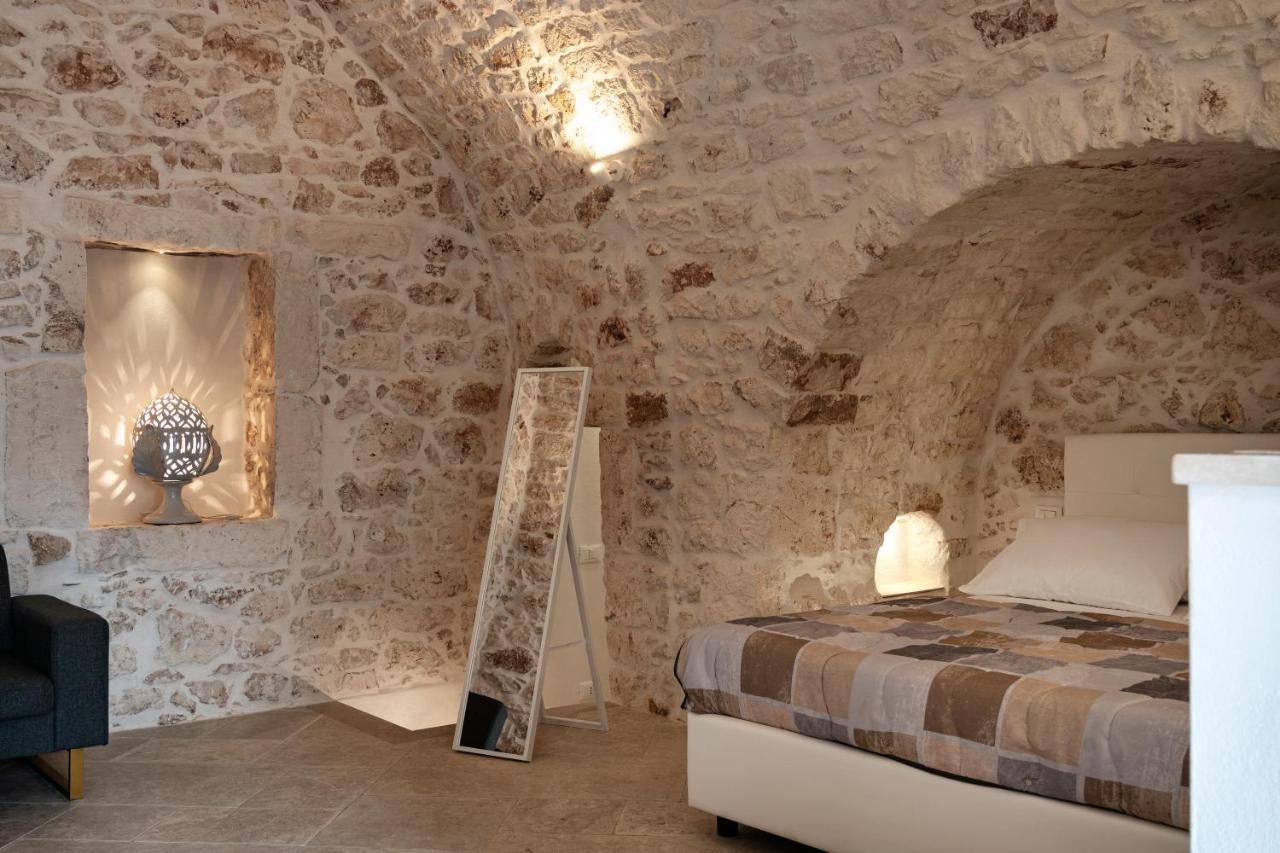 White Room Ostuni Bagian luar foto