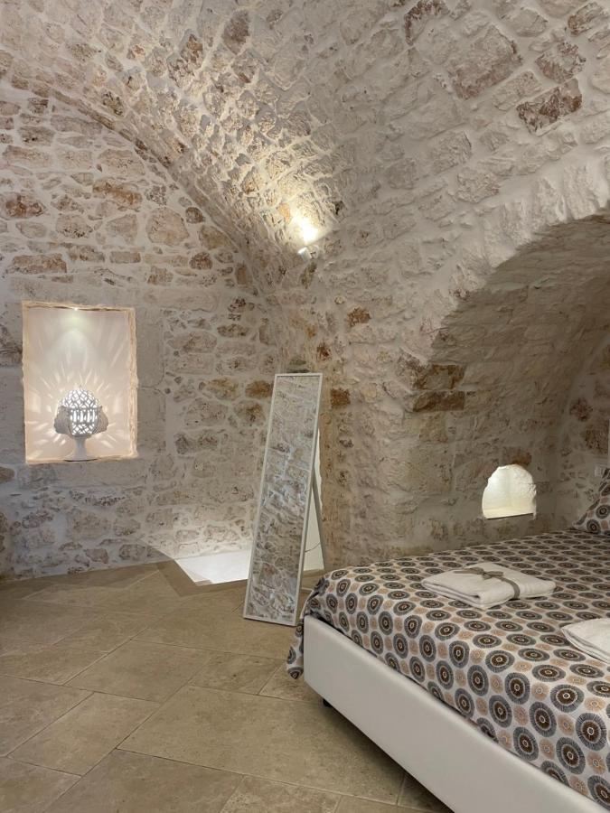 White Room Ostuni Bagian luar foto