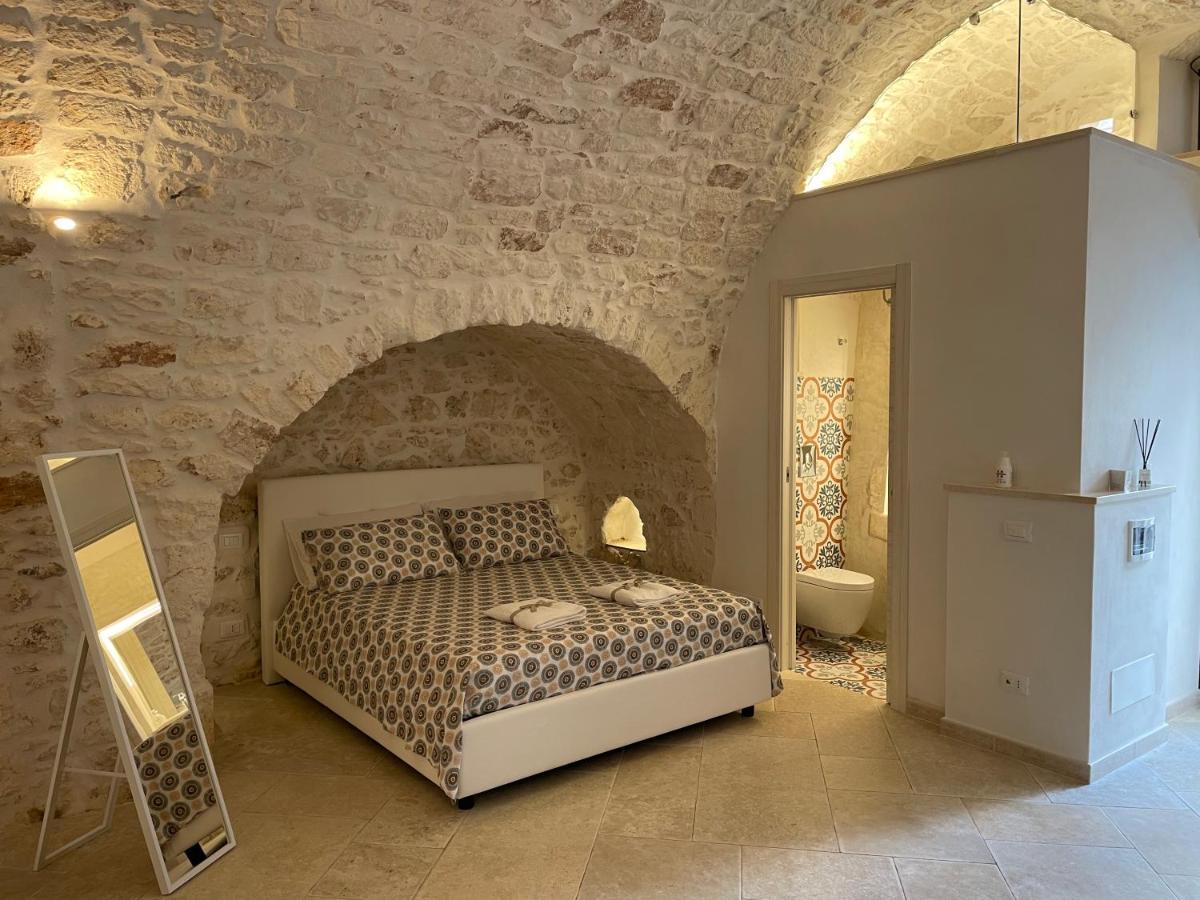 White Room Ostuni Bagian luar foto
