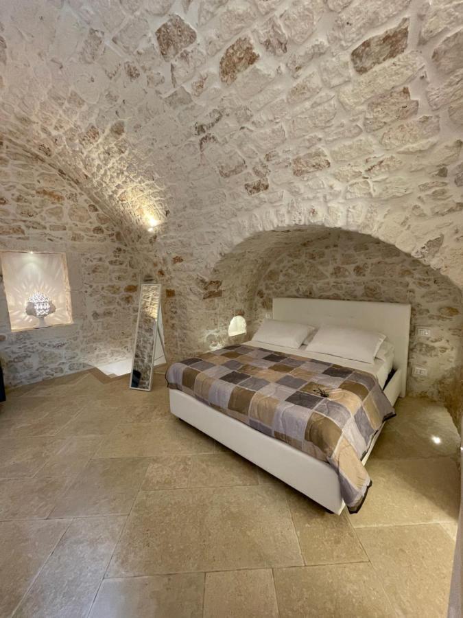 White Room Ostuni Bagian luar foto